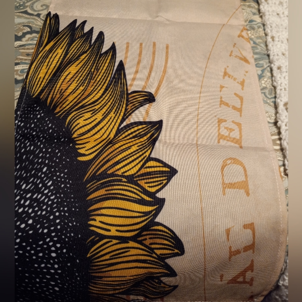 Bee Table Runner - Picture 4 of 9